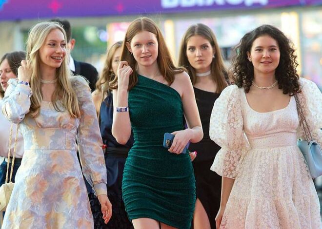 Лина Дембикова о выпускной моде: крупные декоративные элементы и игривый стиль в тренде